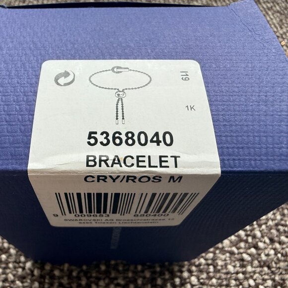 Swarovski Interlocking loop, Crystal, Rose Gold-tone plated Barcelet - Picture 6 of 7